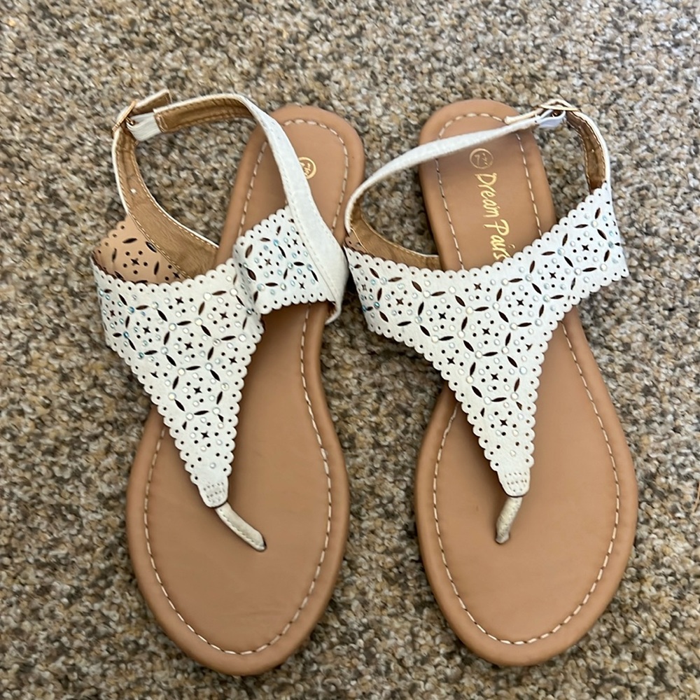 Sparkling BoHo strapped sandals